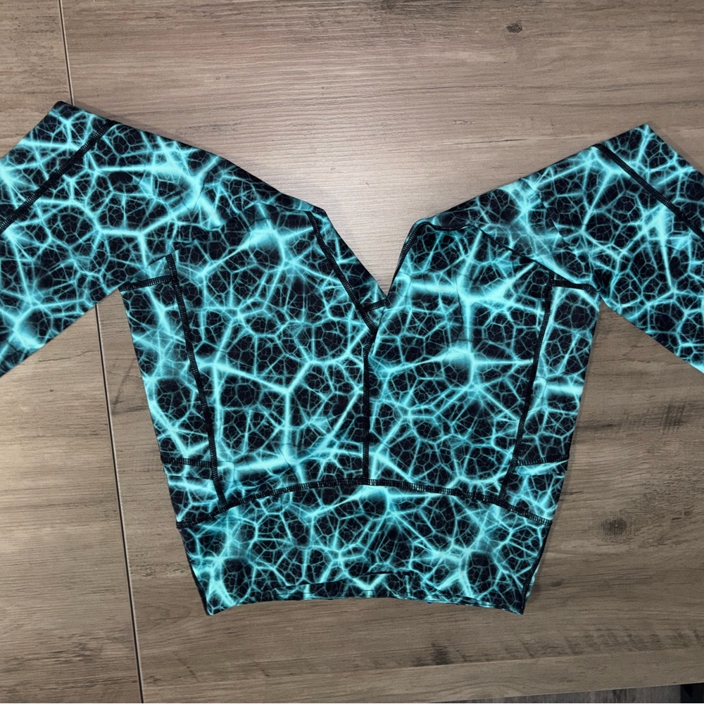 CVG TEAL CAPRI LENGTH LEGGINGS - Picture 8 of 8